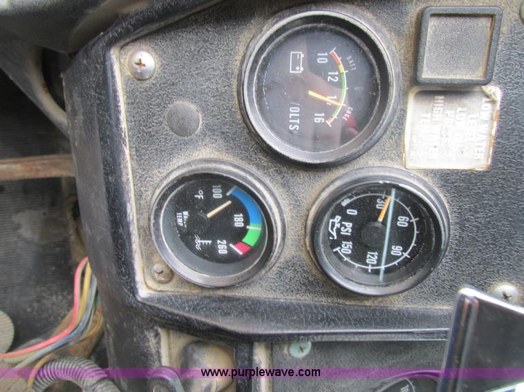 image for item H7608 1990 Mack RD690S dump truck