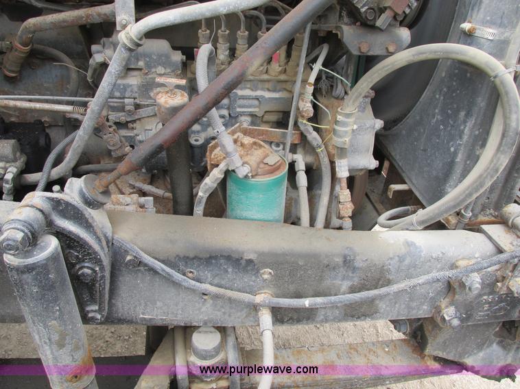 image for item H7608 1990 Mack RD690S dump truck