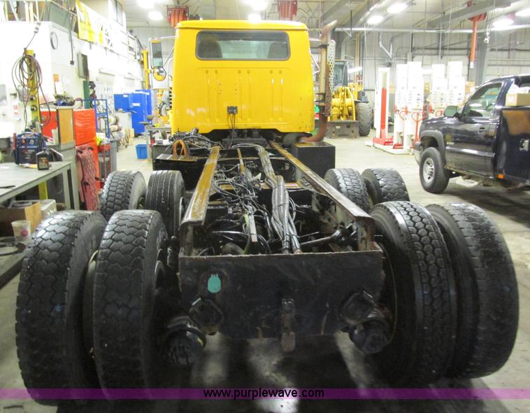 image for item H7615 2002 International F2554 cab and chassis