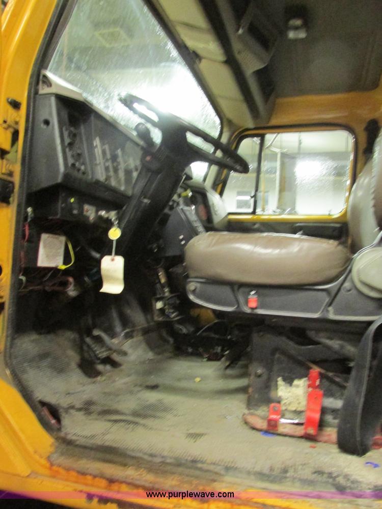 image for item H7615 2002 International F2554 cab and chassis