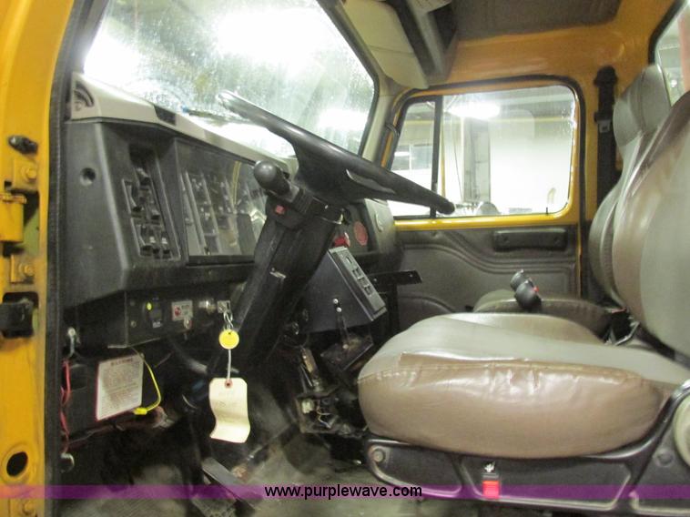 image for item H7615 2002 International F2554 cab and chassis