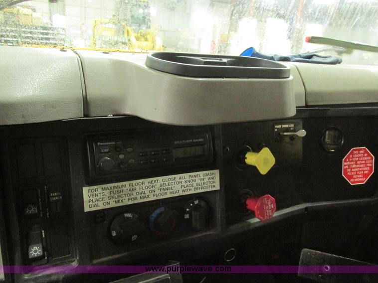 image for item H7615 2002 International F2554 cab and chassis