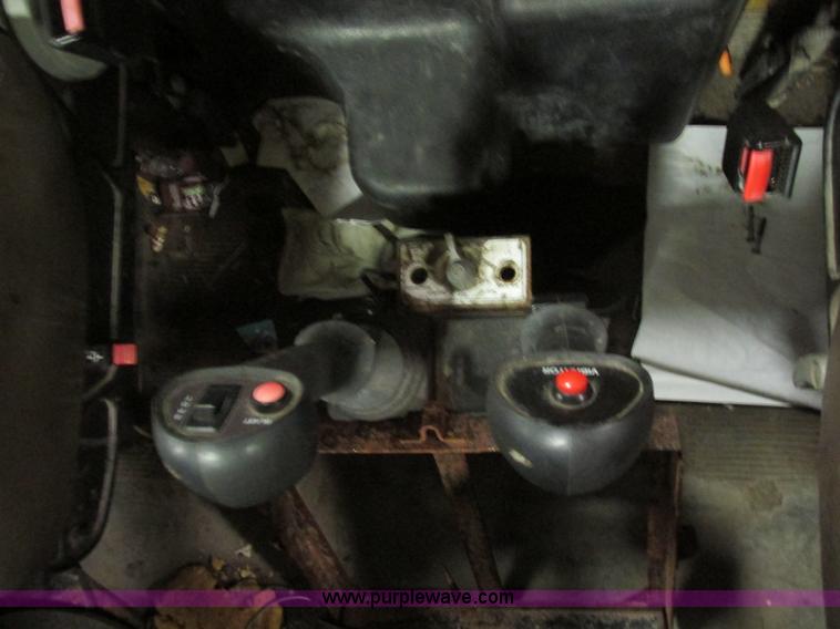 image for item H7615 2002 International F2554 cab and chassis