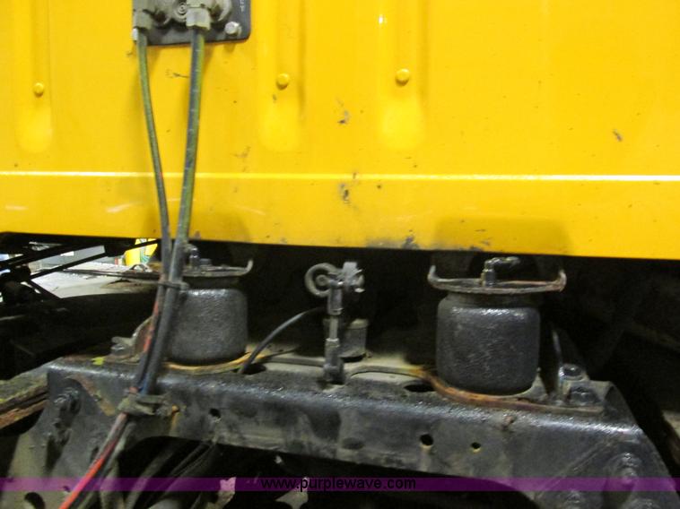 image for item H7615 2002 International F2554 cab and chassis