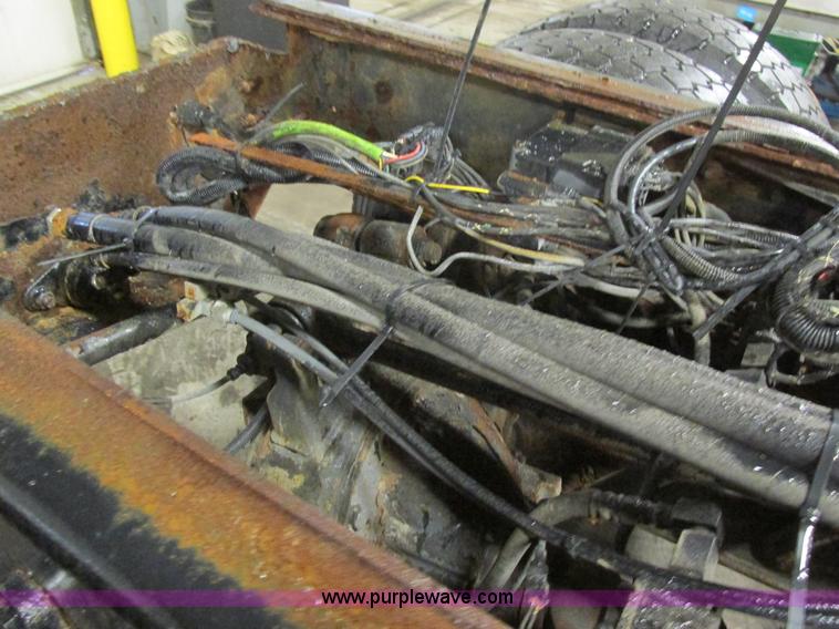 image for item H7615 2002 International F2554 cab and chassis