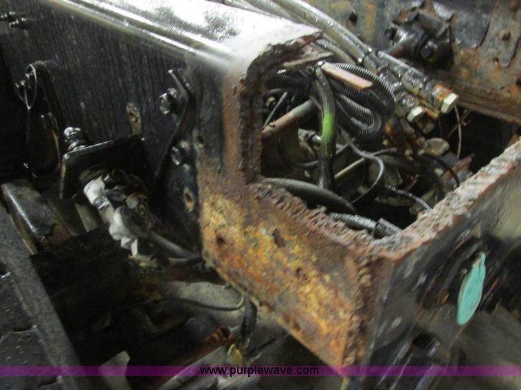 image for item H7615 2002 International F2554 cab and chassis