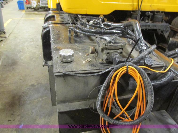 image for item H7615 2002 International F2554 cab and chassis