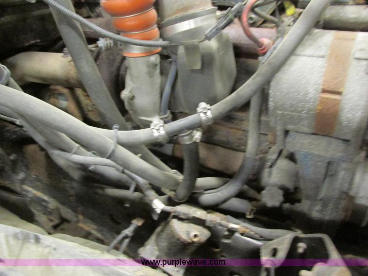 image for item H7615 2002 International F2554 cab and chassis