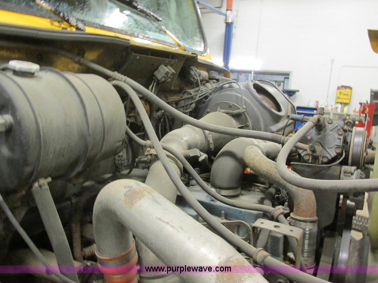 image for item H7615 2002 International F2554 cab and chassis