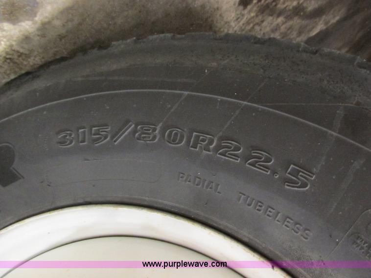 image for item H7615 2002 International F2554 cab and chassis