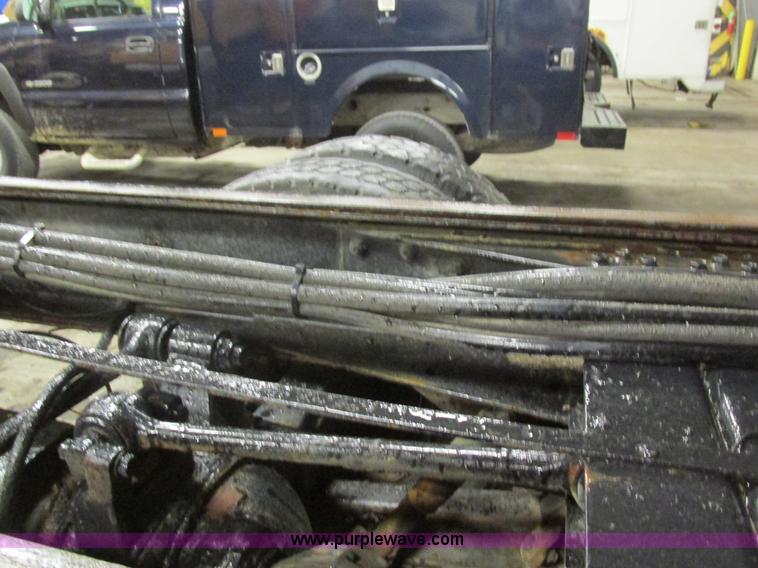 image for item H7615 2002 International F2554 cab and chassis