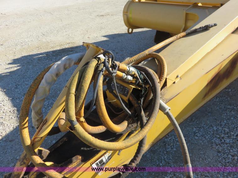 image for item I2426 2006 John Deere 1810E ejection scraper