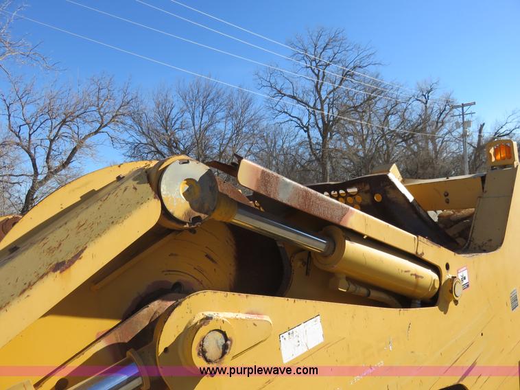 image for item I2426 2006 John Deere 1810E ejection scraper