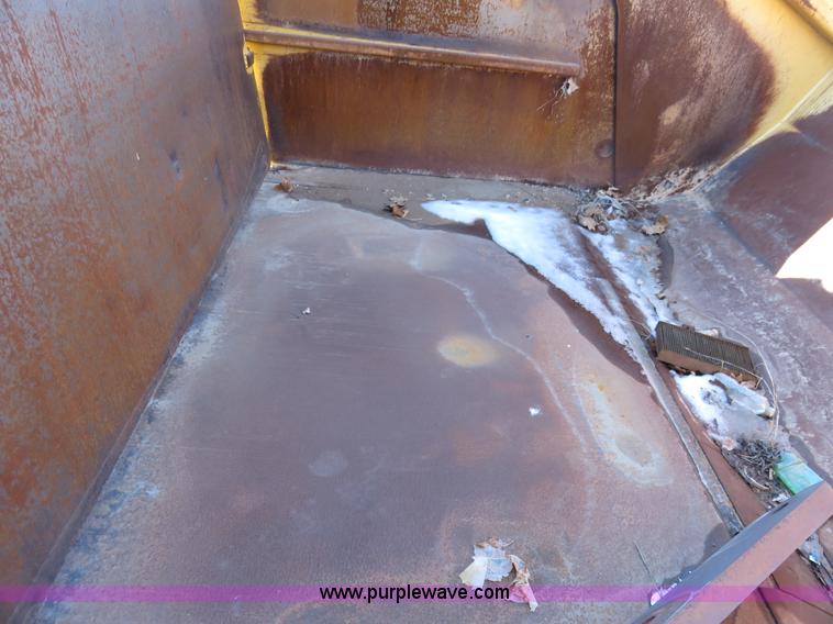 image for item I2426 2006 John Deere 1810E ejection scraper