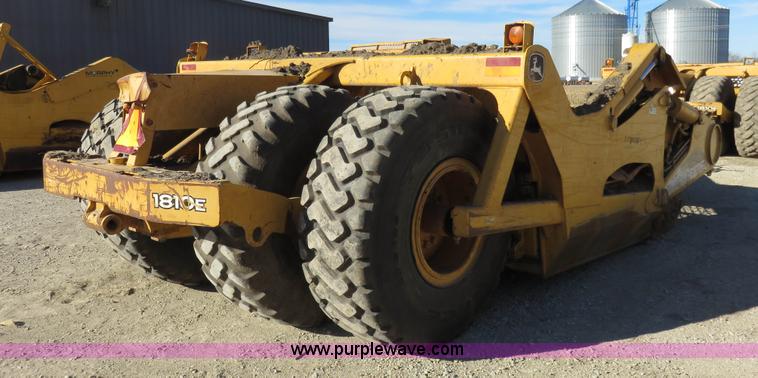 image for item I2427 2006 John Deere 1810E ejection scraper