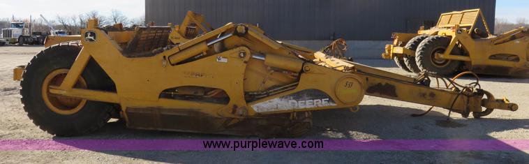 image for item I2427 2006 John Deere 1810E ejection scraper