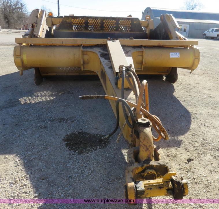 image for item I2427 2006 John Deere 1810E ejection scraper