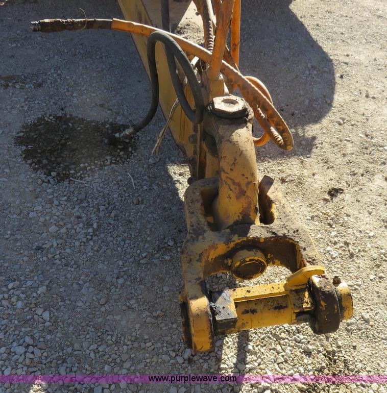 image for item I2427 2006 John Deere 1810E ejection scraper