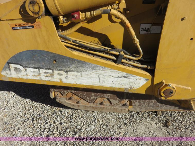 image for item I2428 2007 John Deere 1810E ejection scraper