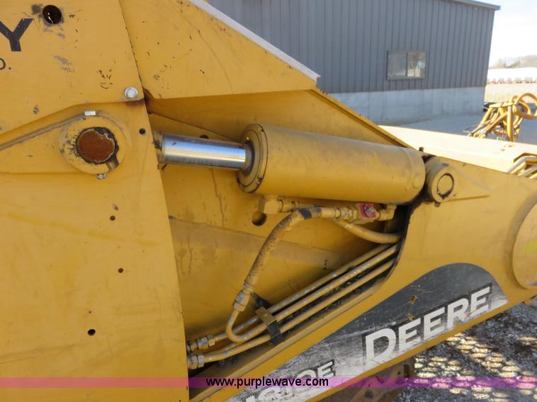 image for item I2428 2007 John Deere 1810E ejection scraper