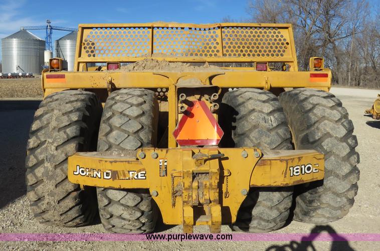image for item I2429 2006 John Deere 1810E ejection scraper