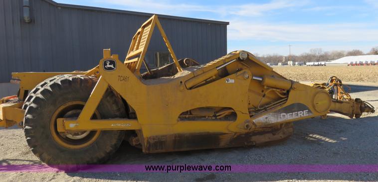 image for item I2429 2006 John Deere 1810E ejection scraper