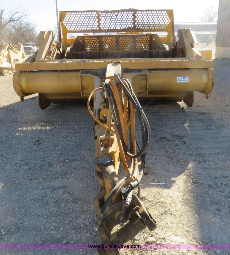 image for item I2429 2006 John Deere 1810E ejection scraper