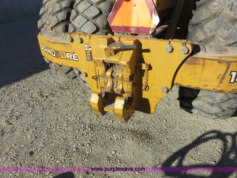 image for item I2429 2006 John Deere 1810E ejection scraper