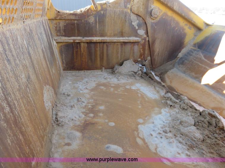 image for item I2429 2006 John Deere 1810E ejection scraper