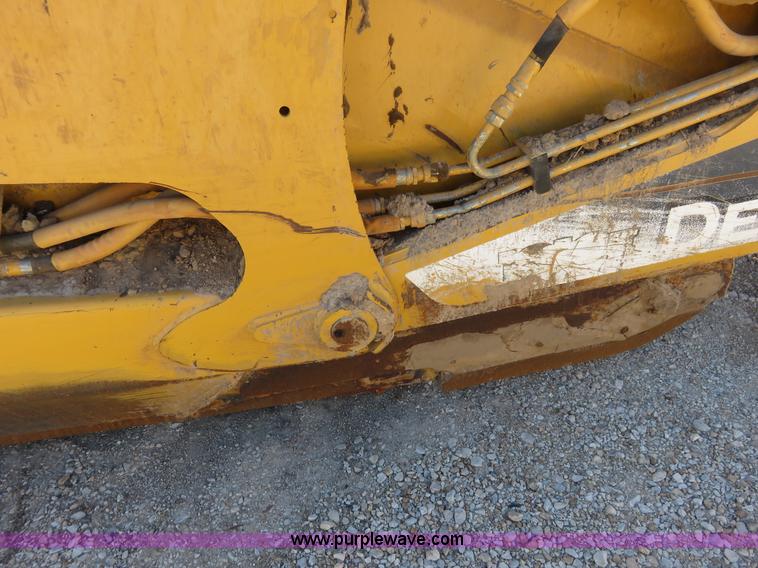 image for item I2429 2006 John Deere 1810E ejection scraper