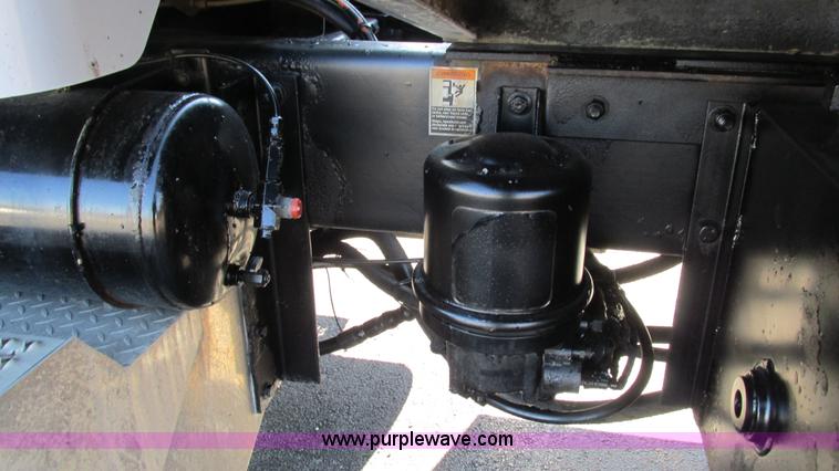 image for item I3111 2003 Peterbilt PB330 dump truck