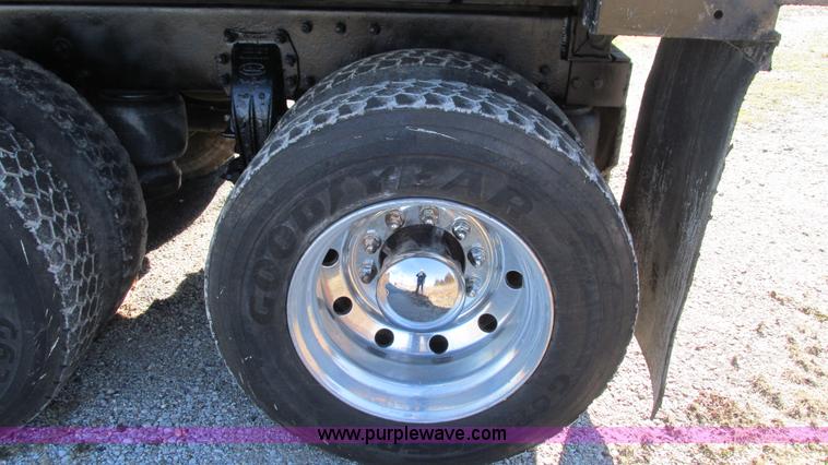 image for item I3111 2003 Peterbilt PB330 dump truck