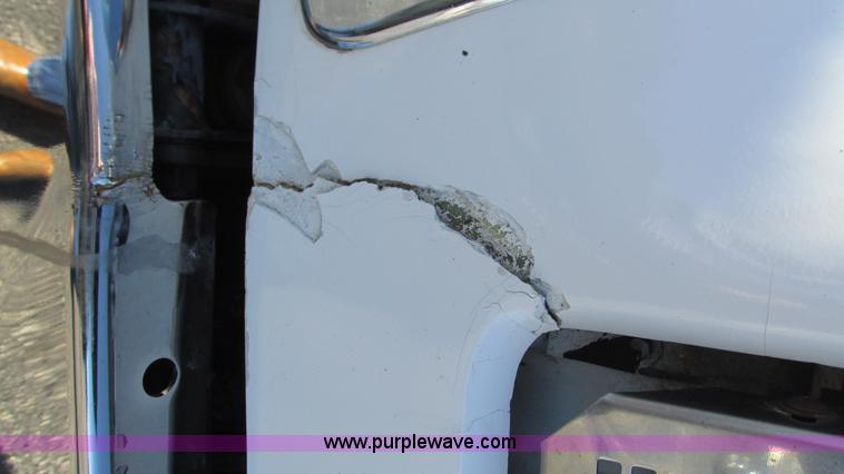 image for item I3111 2003 Peterbilt PB330 dump truck