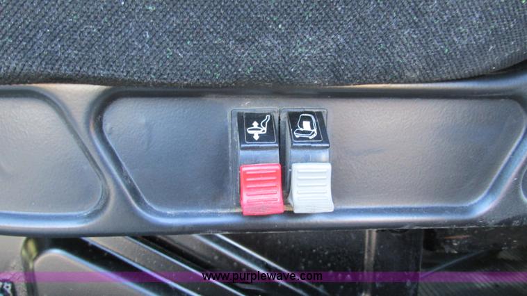 image for item I3111 2003 Peterbilt PB330 dump truck