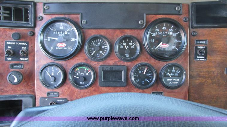 image for item I3111 2003 Peterbilt PB330 dump truck