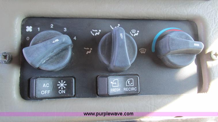 image for item I3111 2003 Peterbilt PB330 dump truck