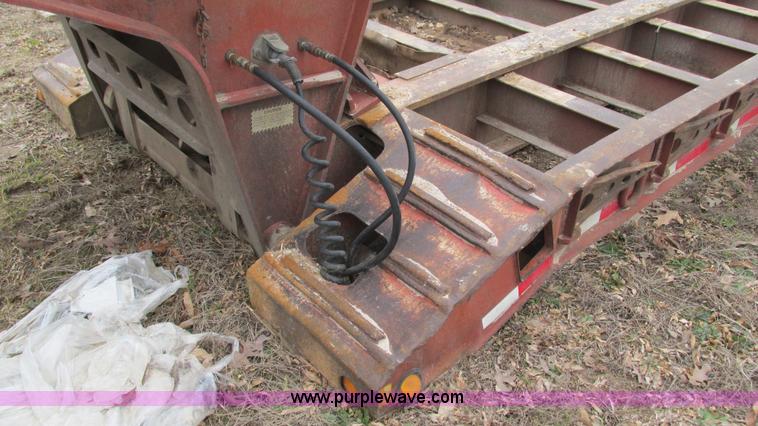 image for item I3112 1994 Fontaine TB50 detachable lowboy trailer