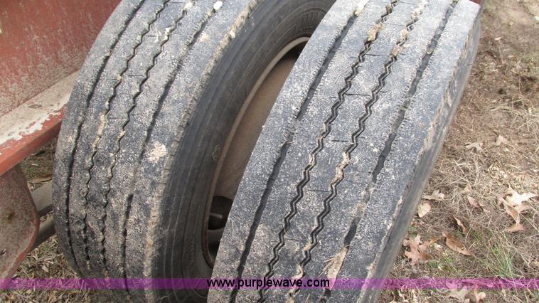 image for item I3112 1994 Fontaine TB50 detachable lowboy trailer