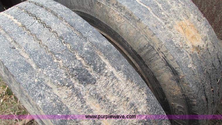 image for item I3112 1994 Fontaine TB50 detachable lowboy trailer