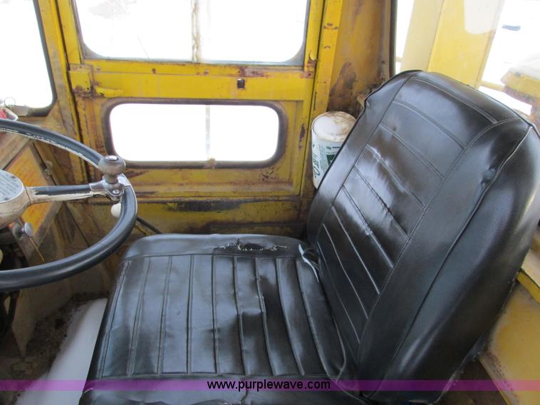 image for item I3798 1972 Michigan 175B wheel loader