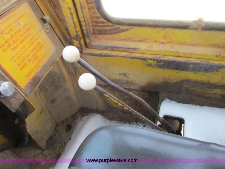 image for item I3798 1972 Michigan 175B wheel loader