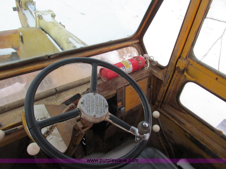 image for item I3798 1972 Michigan 175B wheel loader