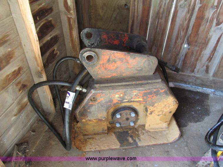 image for item I3800 NPK plate compactor