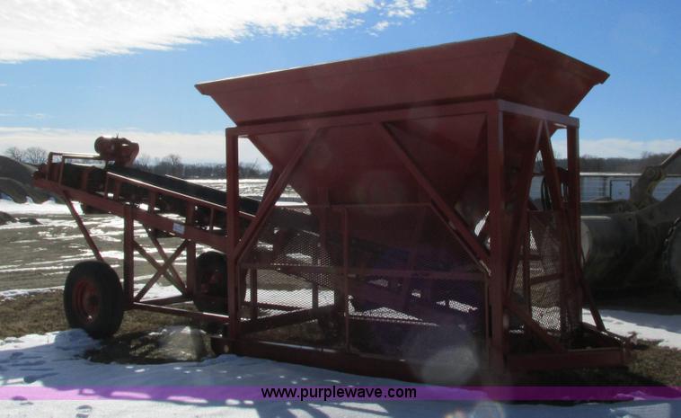 image for item I3805 Feeder/surge hopper