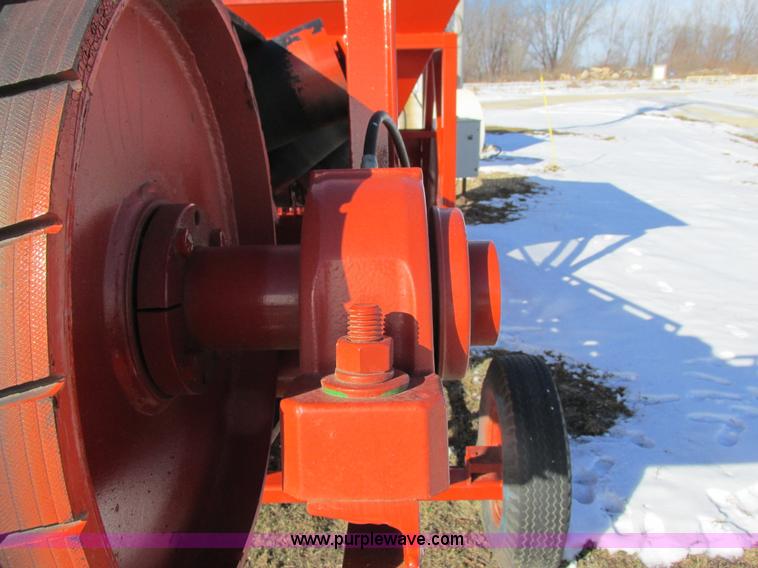 image for item I3805 Feeder/surge hopper