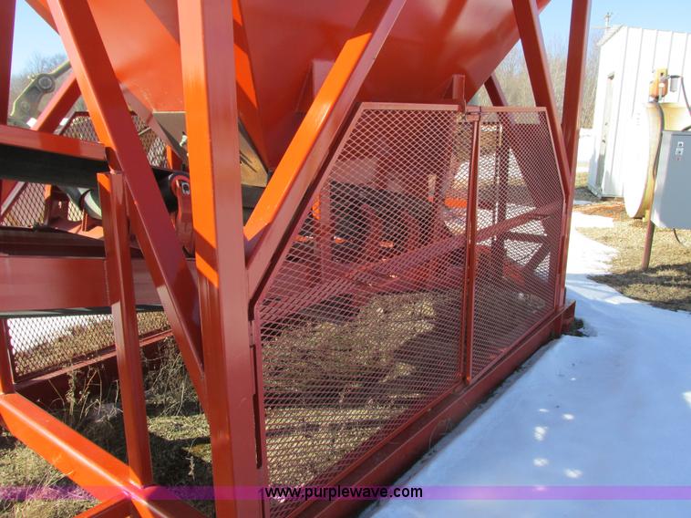 image for item I3805 Feeder/surge hopper