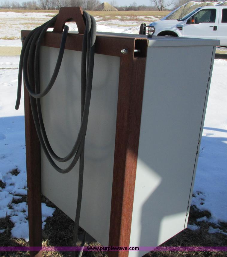 image for item I3805 Feeder/surge hopper