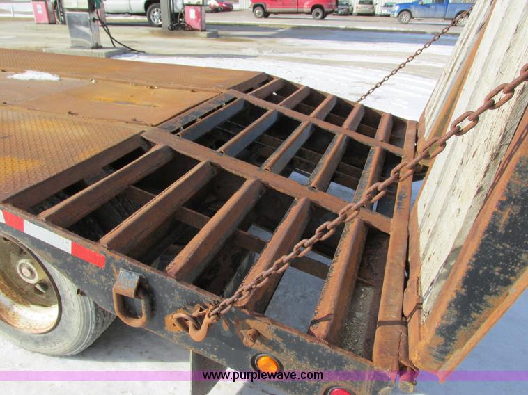 image for item I3806 1999 Trail King TK70P6-433 trailer