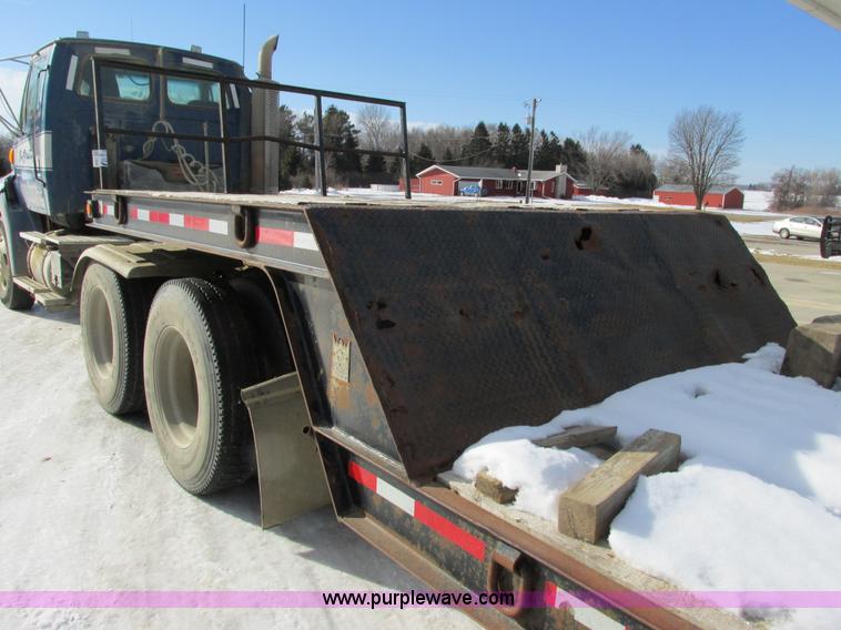 image for item I3806 1999 Trail King TK70P6-433 trailer