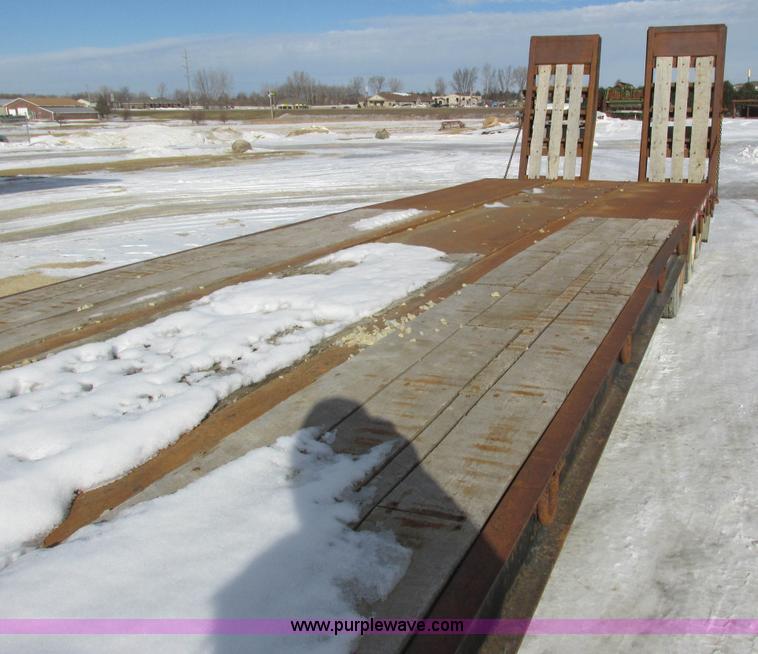 image for item I3806 1999 Trail King TK70P6-433 trailer